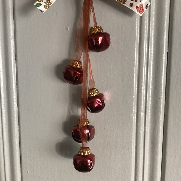 NWT Beautiful Fall Harvest Door Knob Hanger w/ Dark Purplish Brown Bells & Bow - Picture 5 of 8
